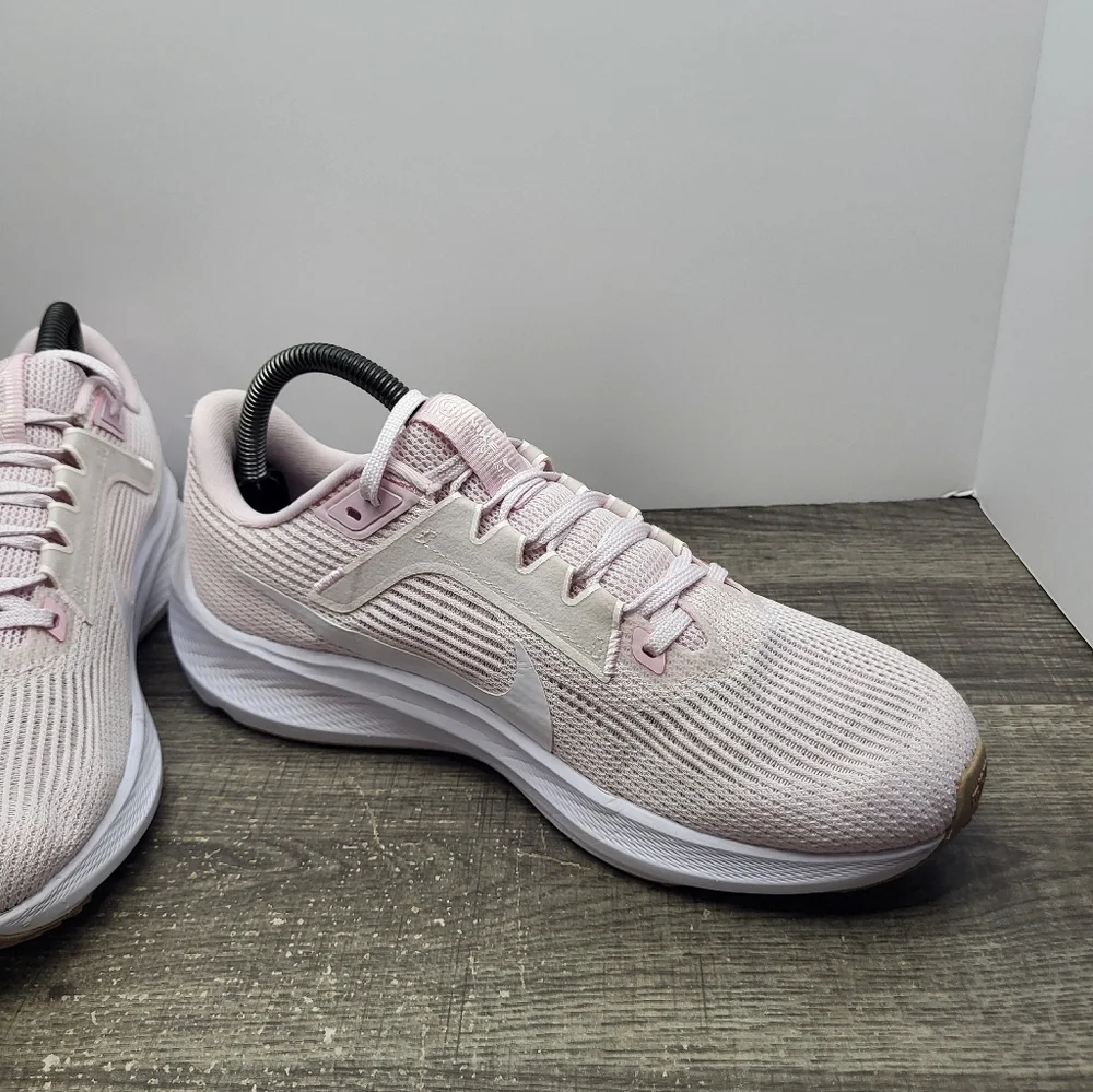 Nike Air Zoom Pegasus 40 Running Shoes Pearl Pink Women's Size 9